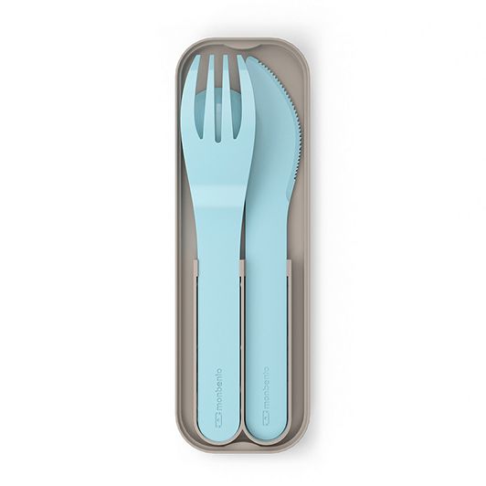 Tres cubiertos biodegradables, cuchara tenedor y cuchillo color azul