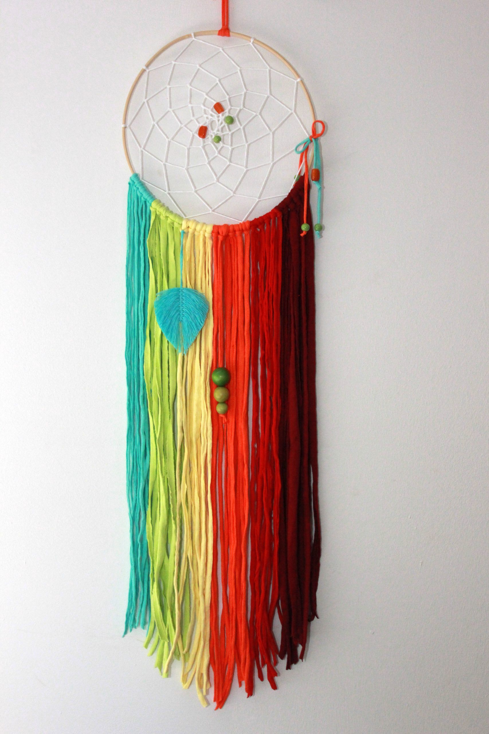 Artesanas / ilO handmade / Atrapasueños ARCOÍRIS (aro 26 cm.)