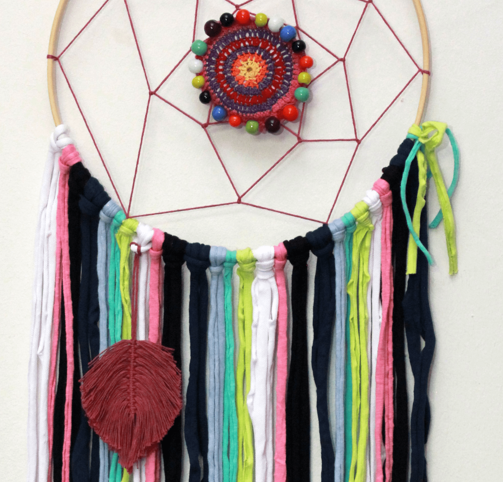 Artesanas / ilO handmade / Atrapasueños TUCANA (aro 26 cm.)