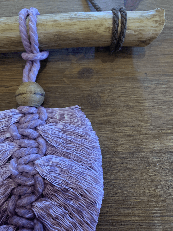 Artesanas / ilO handmade / Hoja Macramé Pequeña Rosa Claro Oscuro