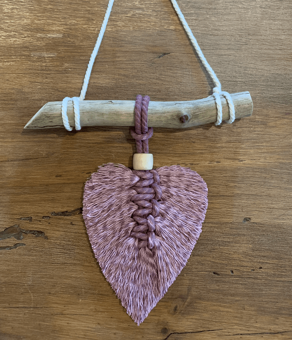 Artesanas / ilO handmade / Hoja Macramé Pequeña Rosa Oscuro