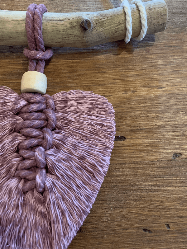 Artesanas / ilO handmade / Hoja Macramé Pequeña Rosa Oscuro